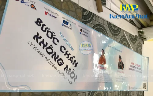 In decal theo yêu cầu làm poster sự kiện tại tphcm