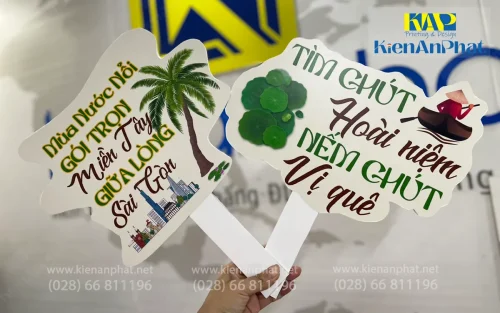 In hashtag cầm tay sự kiện du lịch tại tphcm