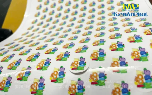In decal số lượng ít làm sticker tại hcm