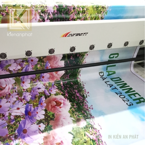 In băng rôn du lịch công ty treo xe tại tpHCM