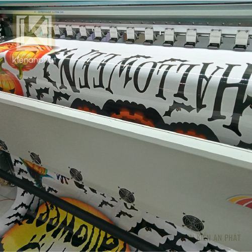 In poster decal trang trí Halloween - Nguồn gốc của ngày này?