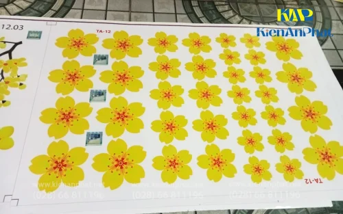 Decal Trang Trí Noel bế theo yêu cầu