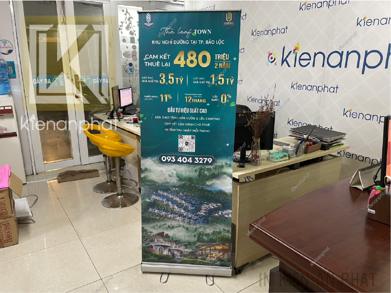 Poster Standee Cuốn là gì và lưu ý khi sử dụng!