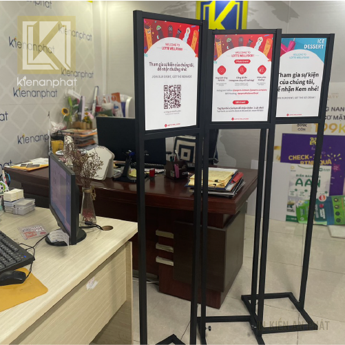 Kích thước standee đứng và các loại standee chuẩn phổ biến