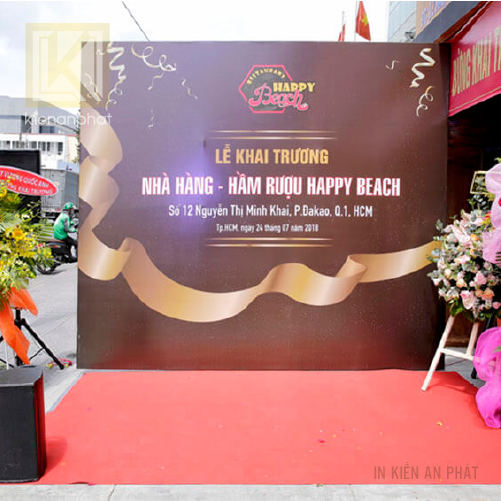 Backdrop Khai Trương là gì, thiết kế và chất liệu in ấn thông dụng?